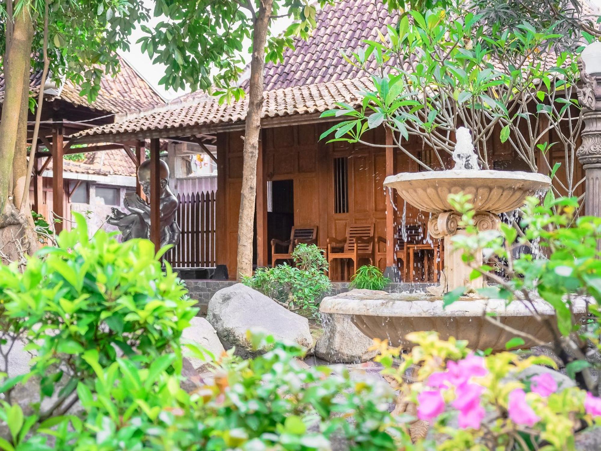 Pendhapa Art Space - Pas Limasan Homestay Prawirotaman エクステリア 写真