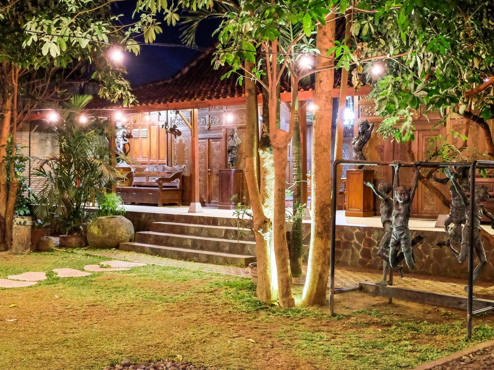 Pendhapa Art Space - Pas Limasan Homestay Prawirotaman エクステリア 写真